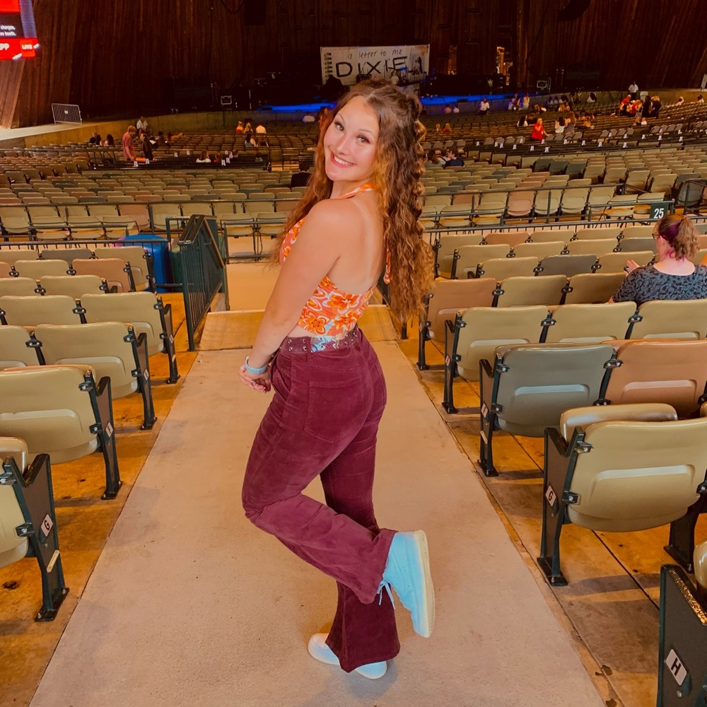 Meet your Posher, Alaina